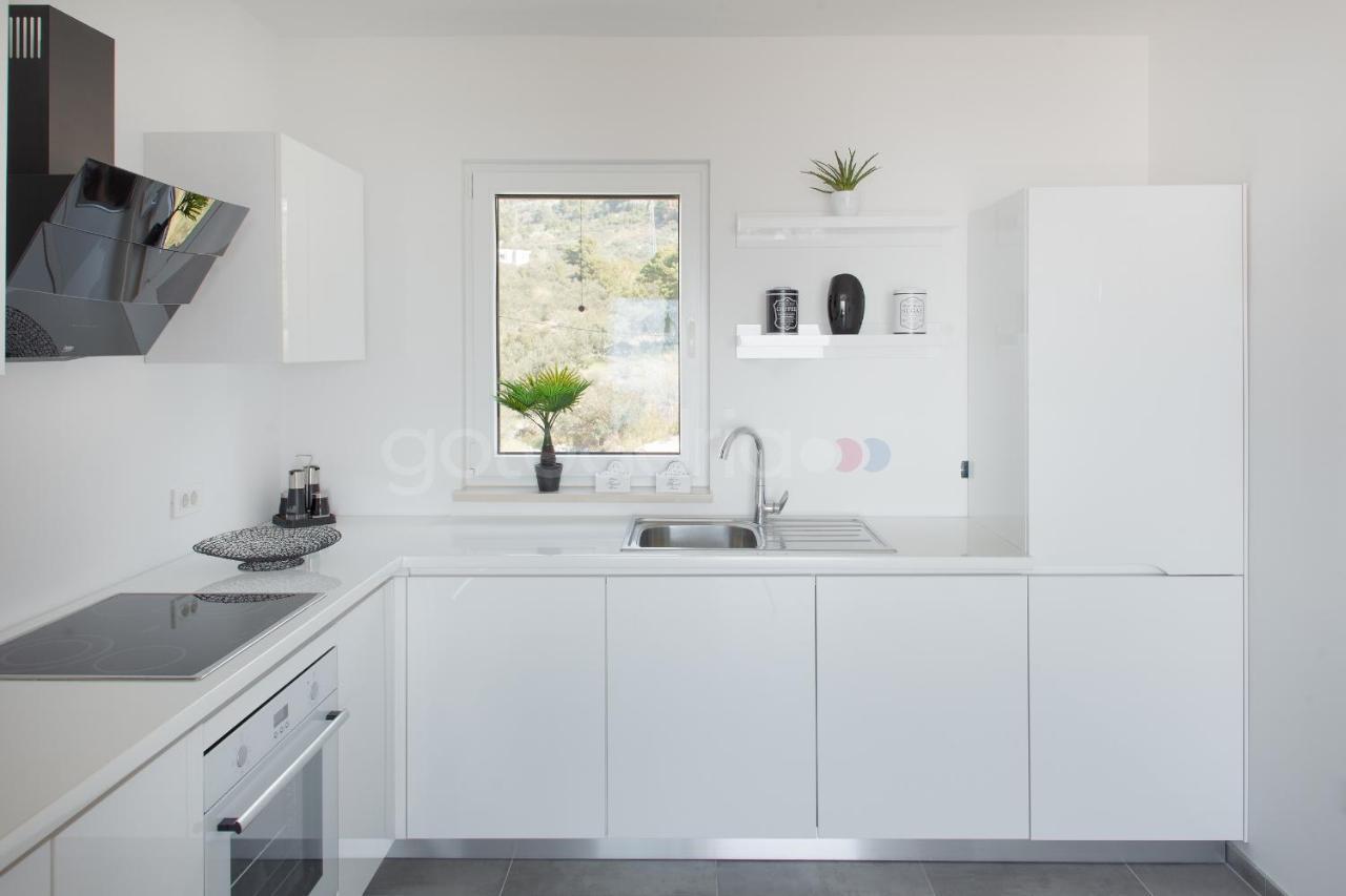 Luxury Apartment Sofia -Free Beach Parking Makarska Esterno foto