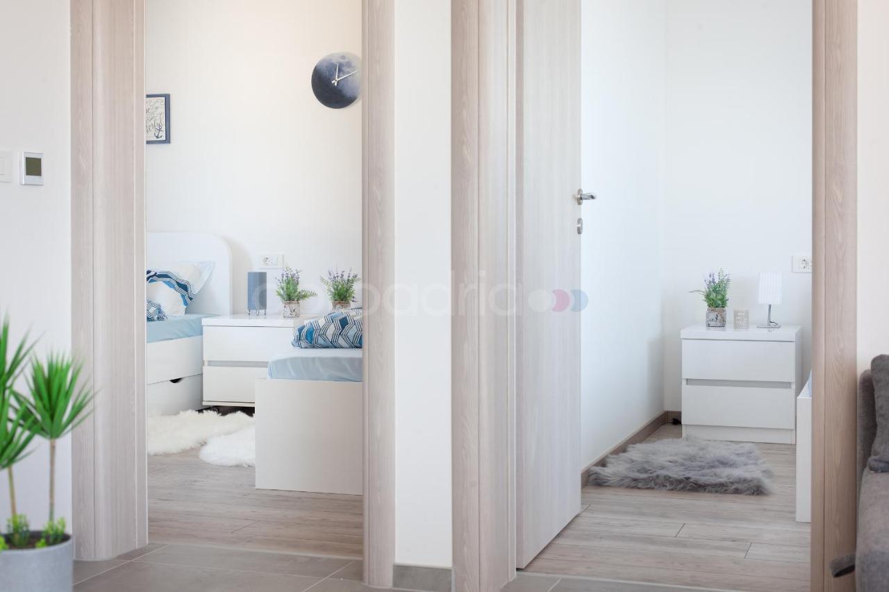 Luxury Apartment Sofia -Free Beach Parking Makarska Esterno foto