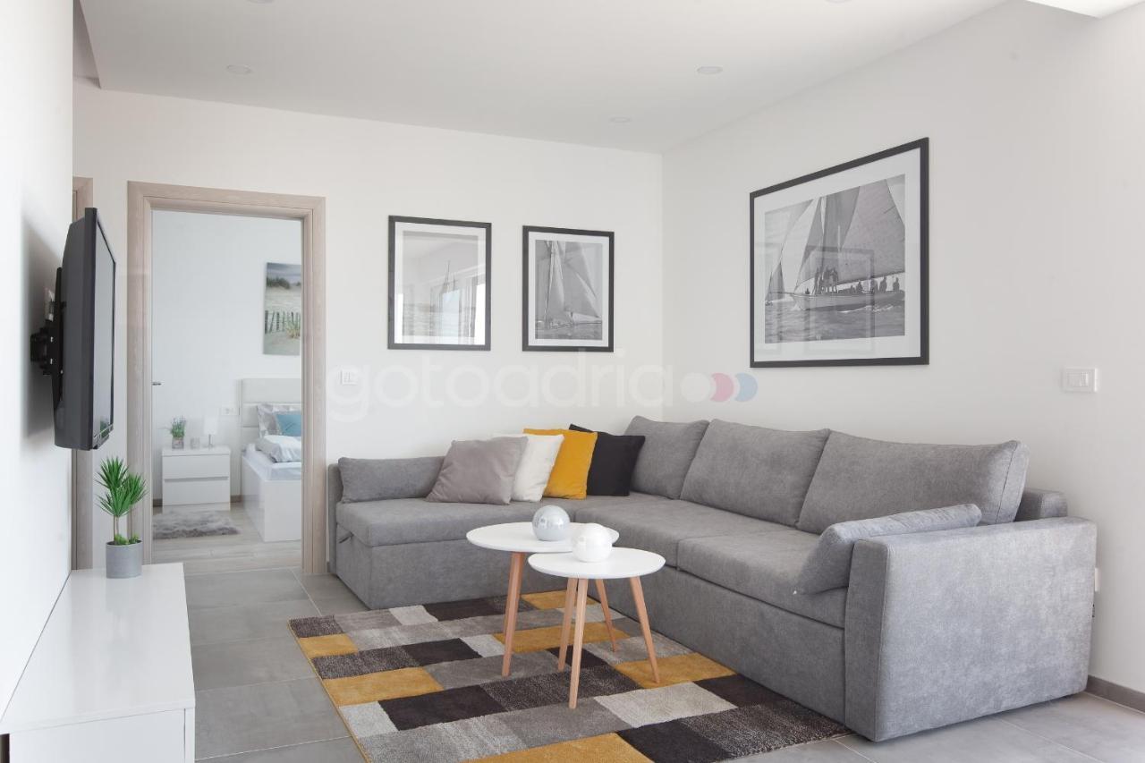 Luxury Apartment Sofia -Free Beach Parking Makarska Esterno foto