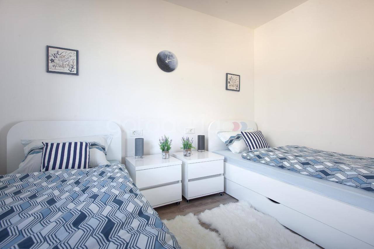 Luxury Apartment Sofia -Free Beach Parking Makarska Esterno foto