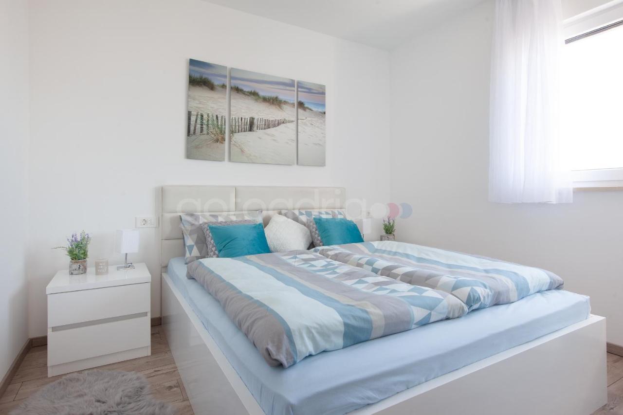 Luxury Apartment Sofia -Free Beach Parking Makarska Esterno foto