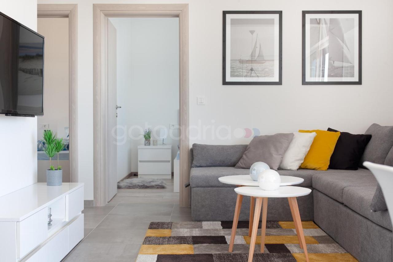 Luxury Apartment Sofia -Free Beach Parking Makarska Esterno foto