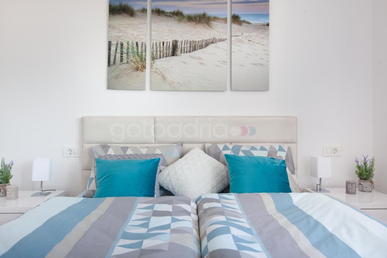 Luxury Apartment Sofia -Free Beach Parking Makarska Esterno foto